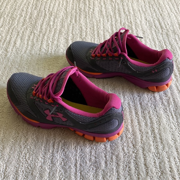 Under Armour Assert 2 Athletic Shoes - Picture 4 of 11